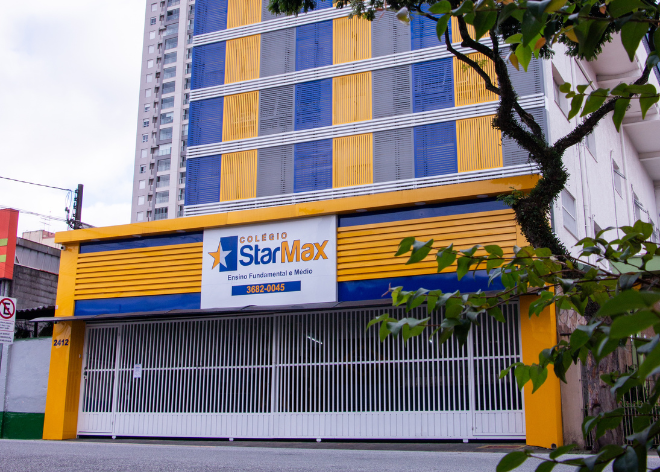 Fachada do Colégio StarMax